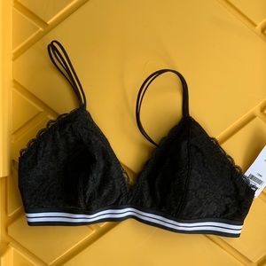 NWT! Gilly Hicks bra